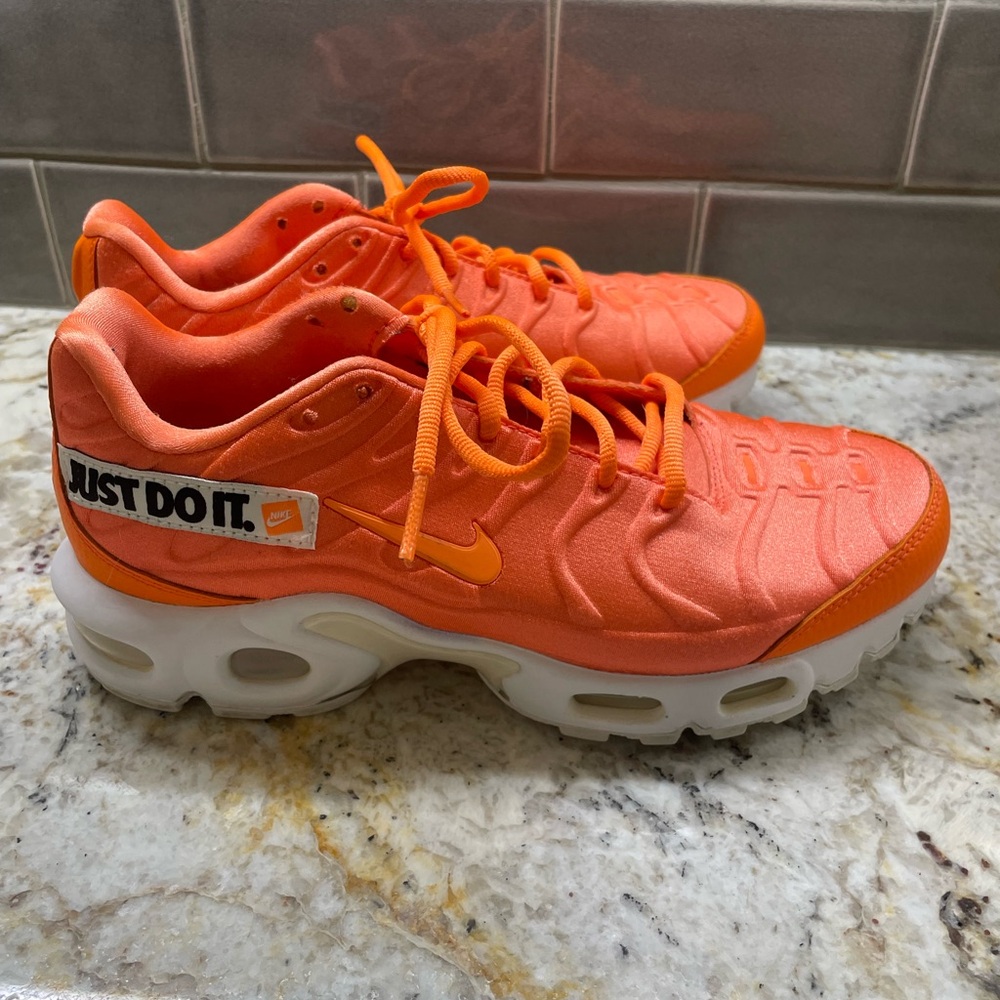 Nike Air Max Plus Just Do It Tn Orange Women Size 6.5